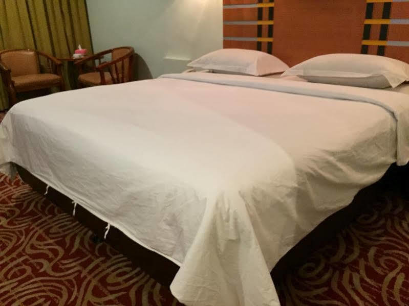 Utama Hotel Batam Kültér fotó