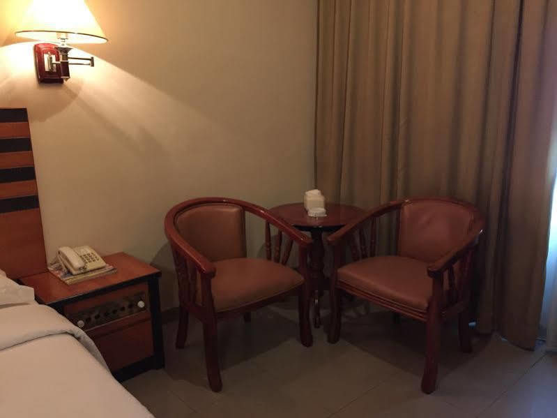 Utama Hotel Batam Kültér fotó