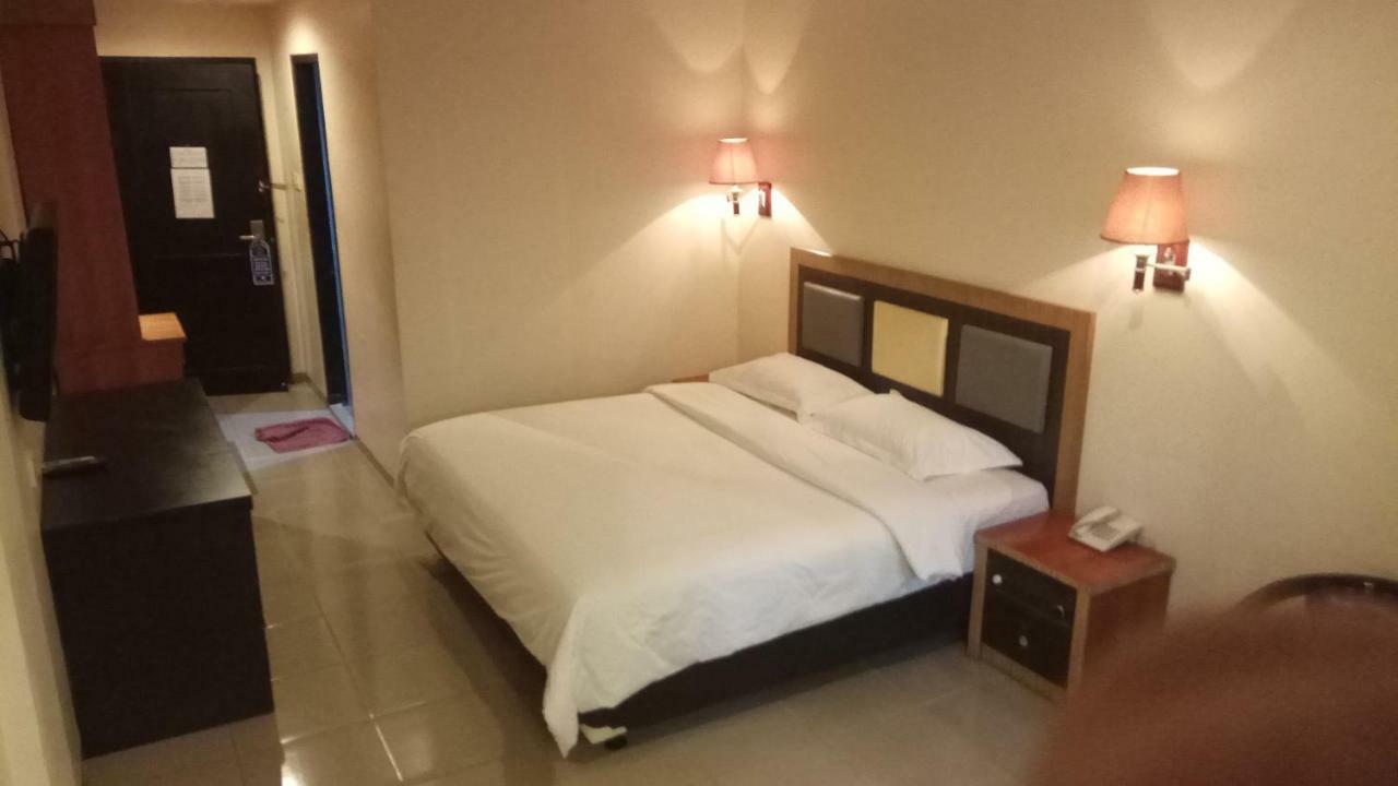 Utama Hotel Batam Szoba fotó